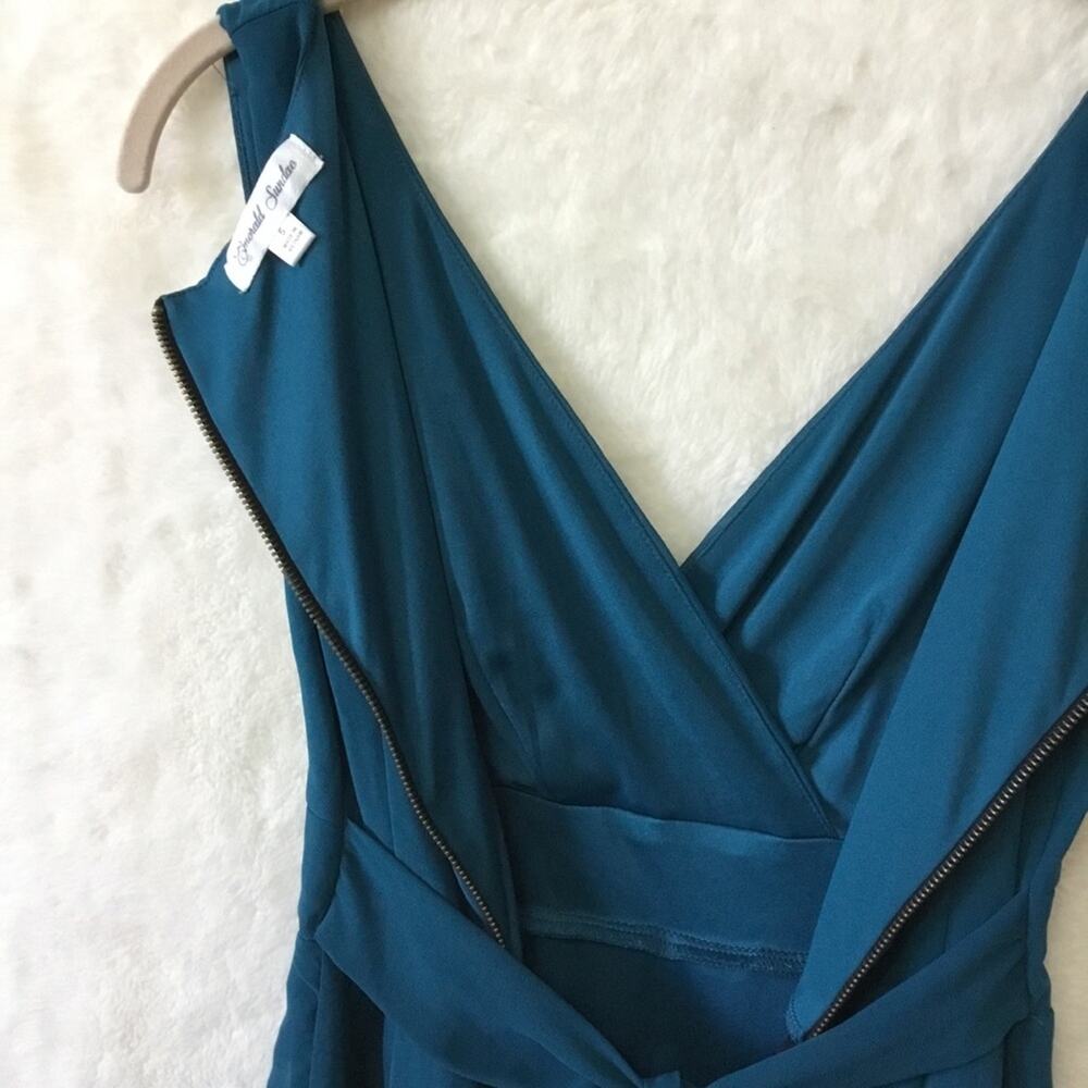 Emerald Sundae Green Sleeveless Dress - Picture 7 of 11